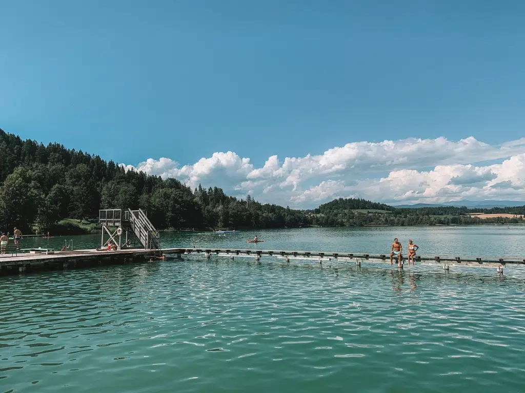 Ihr seht den Längsee in der Nähe des JUFA Hotel Stift Gurk****.