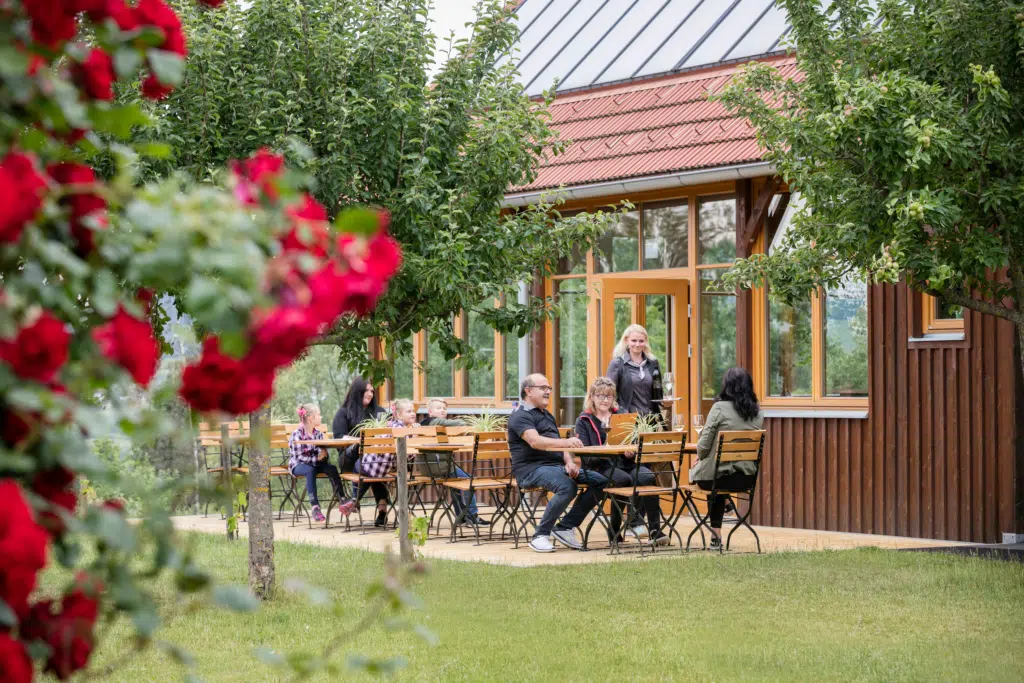 Gastgarten im im JUFA Hotel Tieschen