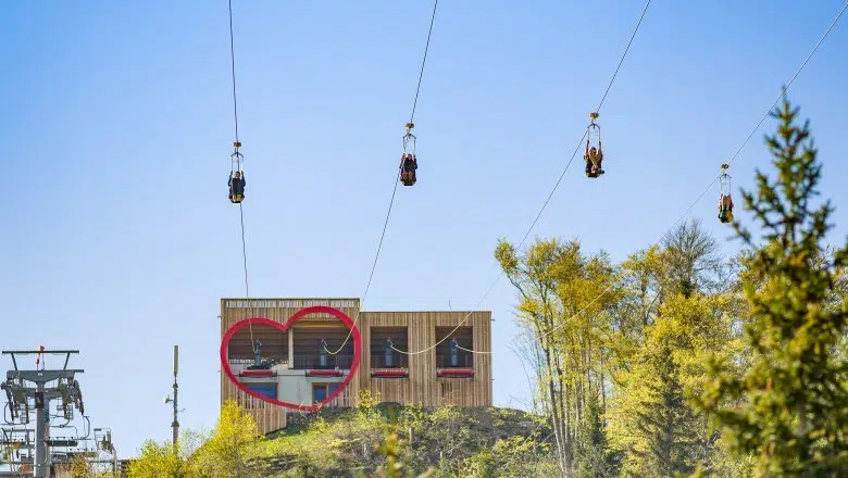 Ihr seht die Zipline in Annaberg mit der Startbahn.