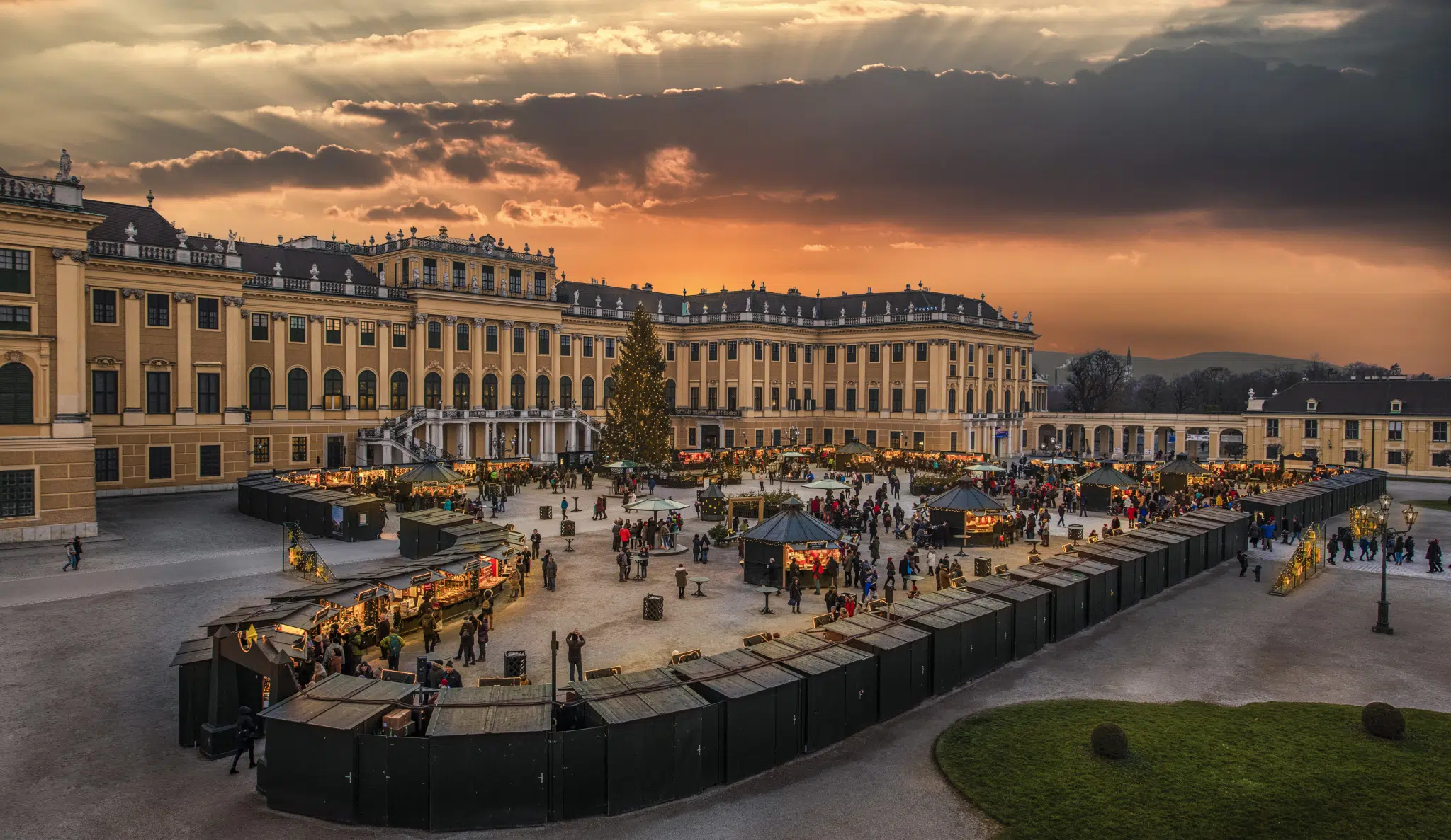 Schloss Schloß Schönbrunn Adventmarkt Weihnachtsmarkt Christkindlmarkt Wien, 26.11.2019