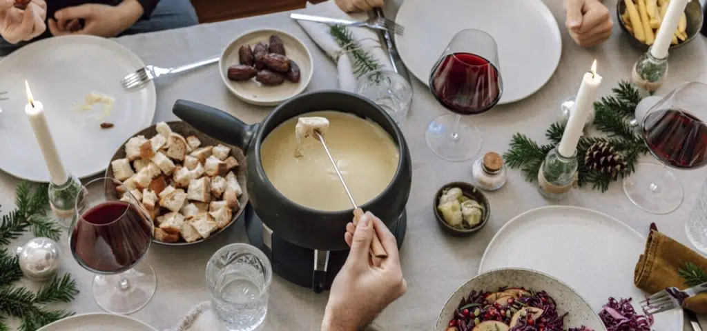 Ihr seht ein Käsefondue