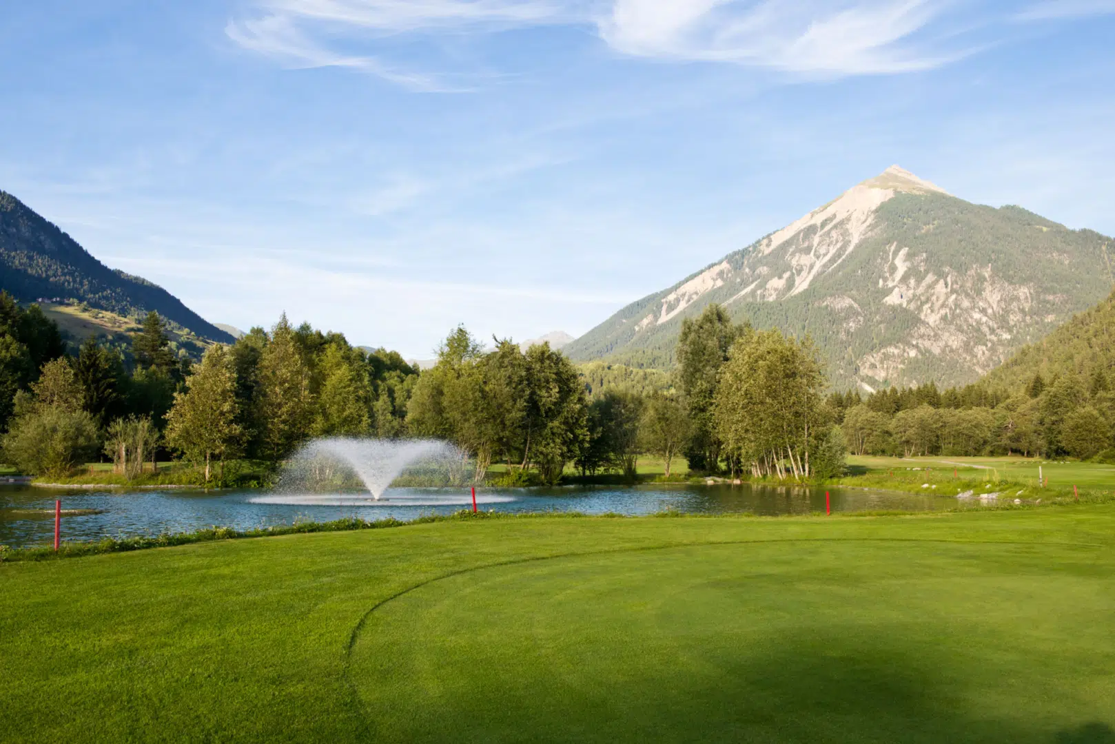 Ihr seht den Golfplatz in Bad Alvaneu in Savognin