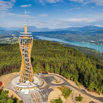 Pyramidenkogel und der Wörthersee